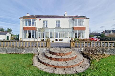 8 bedroom property with land for sale, Bolahaul Road, Cwmffrwd,