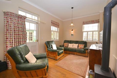 3 bedroom detached house for sale, Nantillo Street, Poundbury