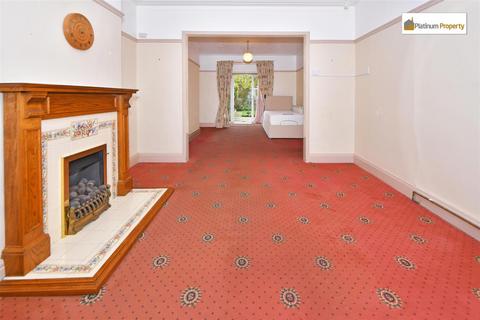 5 Adamthwaite Drive, Blythe Bridge, Stoke-on-trent, ST11 9HL