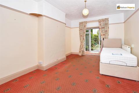 5 Adamthwaite Drive, Blythe Bridge, Stoke-on-trent, ST11 9HL