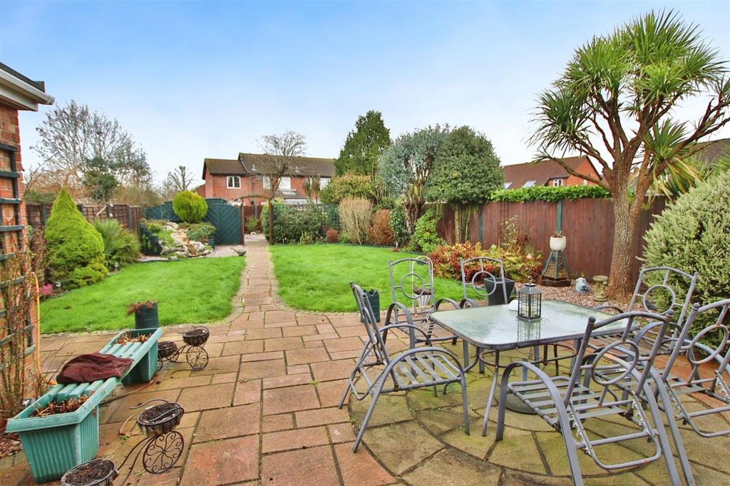 Netley Road, Titchfield Common 3 bed detached bungalow for sale £500,000