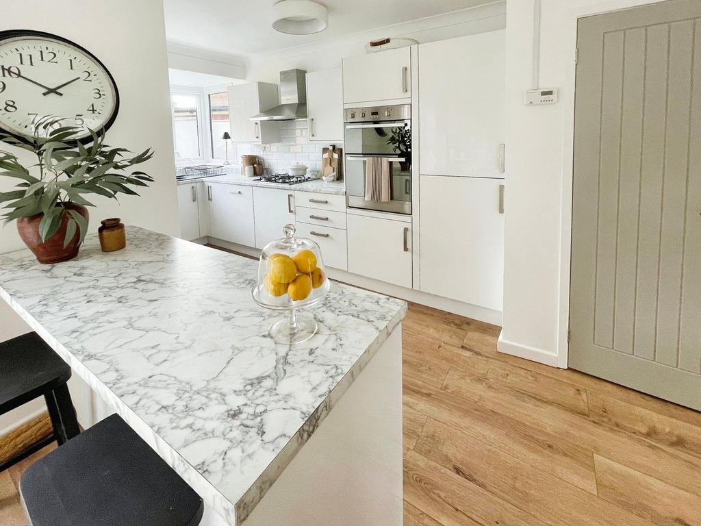 Open plan kitchen/family/dining