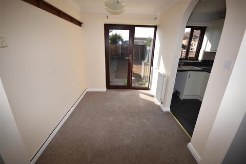 3 Elmgarth, Sleaford, NG34 7FJ