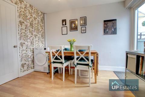 3 Carver Close, Coventry, CV2 5NJ