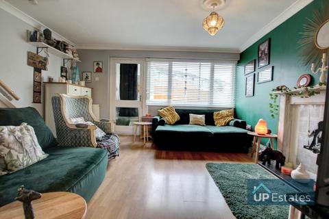 3 Carver Close, Coventry, CV2 5NJ