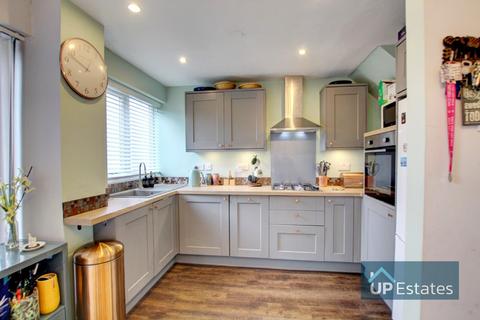 3 Carver Close, Coventry, CV2 5NJ