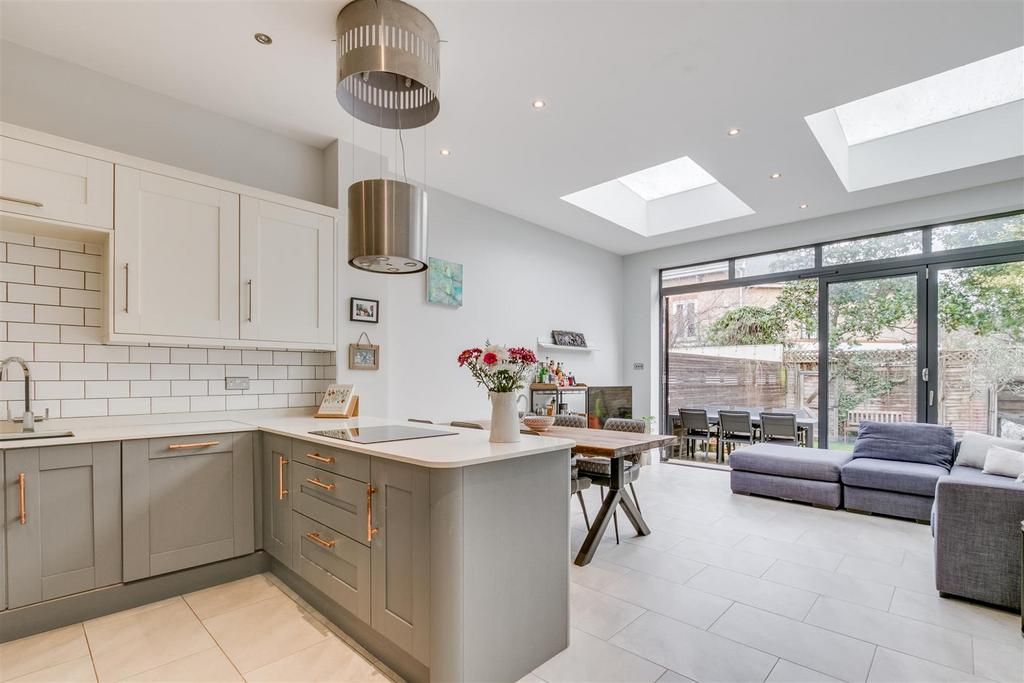Durnsford Avenue, London 4 bed house for sale £1,195,000