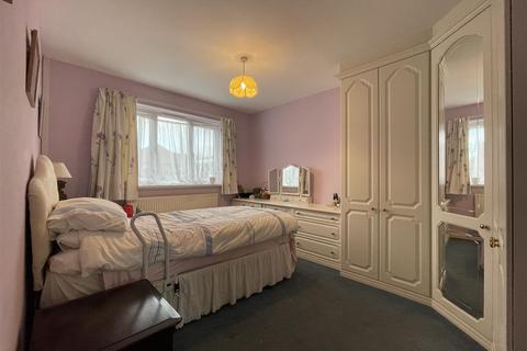 3 bedroom detached bungalow for sale, Thornbridge Crescent