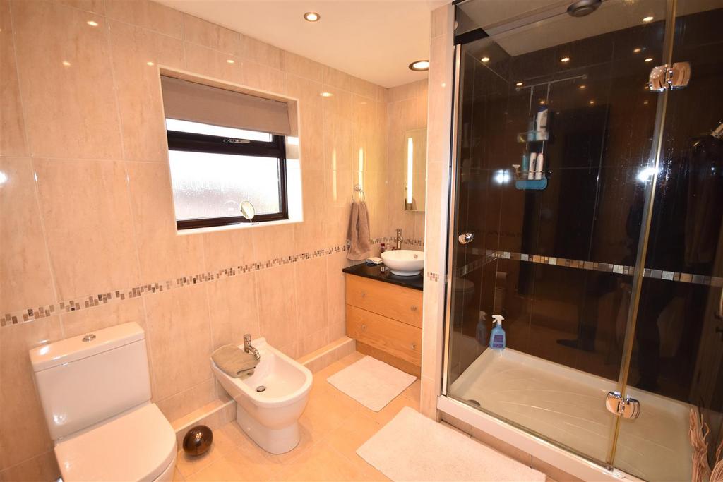 En suite shower room