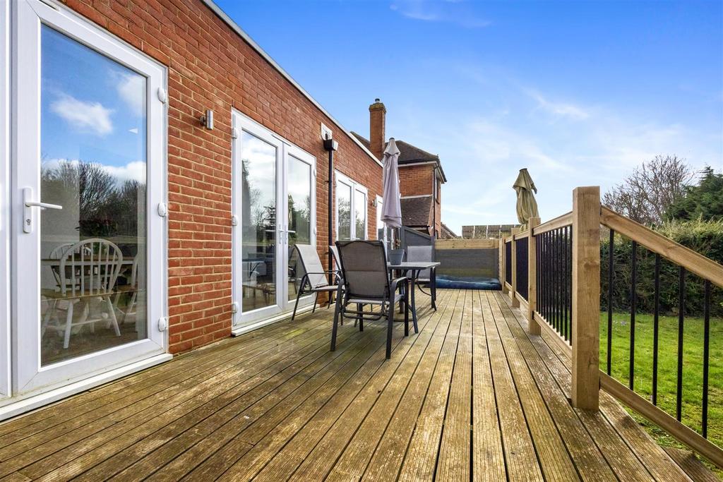Rear Decked Area