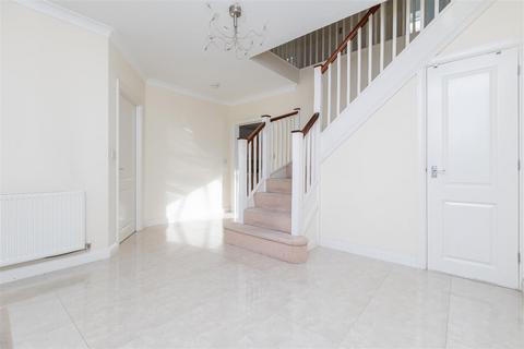 58 Bronte Avenue, Stotfold, Hitchin, SG5 4FT