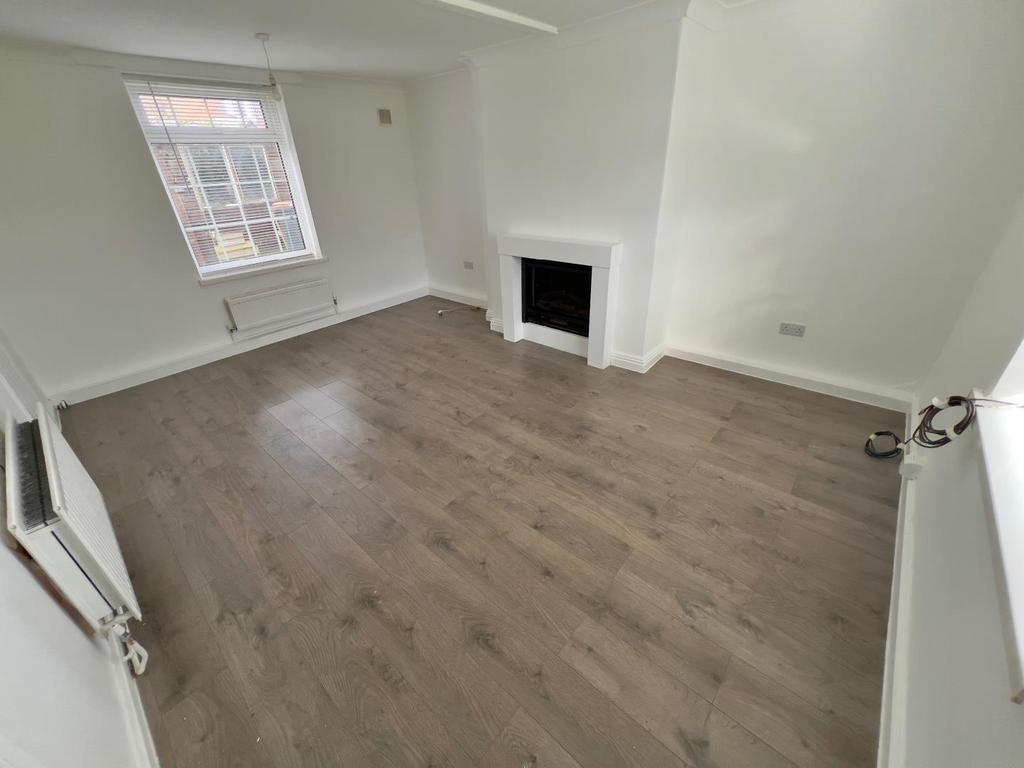 Dorlonco Villas, Meadowfield, Durham 3 bed semidetached house to rent £650 pcm (£150 pw)