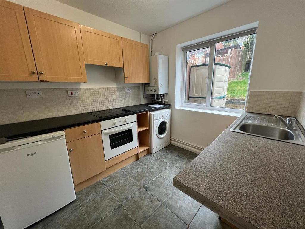 Sherington Avenue, Allesley Park... 2 bed semidetached house £850