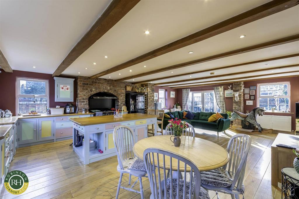 Family / kitchen