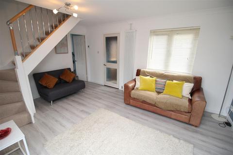 2 bedroom house to rent - Labrador Drive, Poole