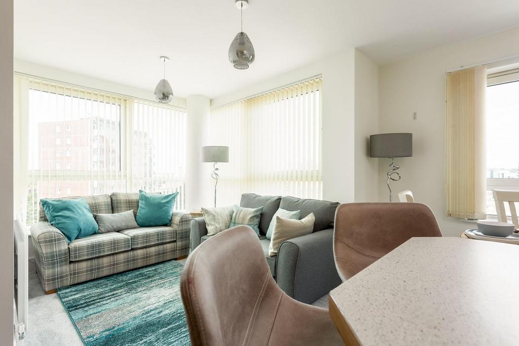 88 Dolphin Quays-ph19 web300.jpg