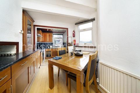 4 bedroom house for sale - Woodstock Avenue, NW11
