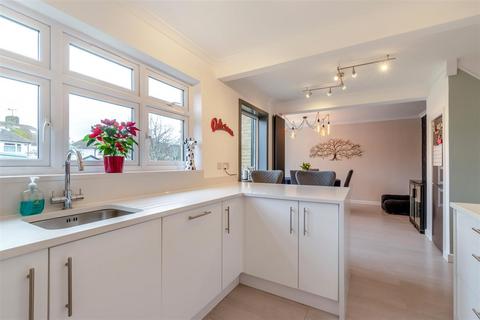 4 bedroom semi-detached house for sale, Elm Grove, Maidstone