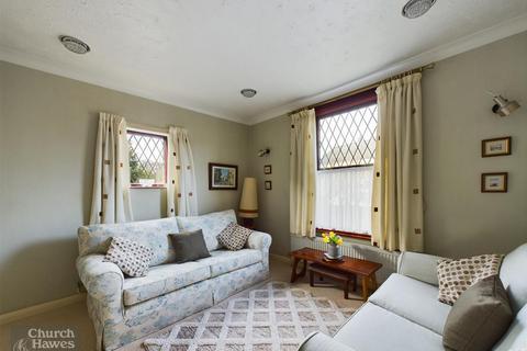 35 Crescent Road, Heybridge, Maldon, CM9 4SJ