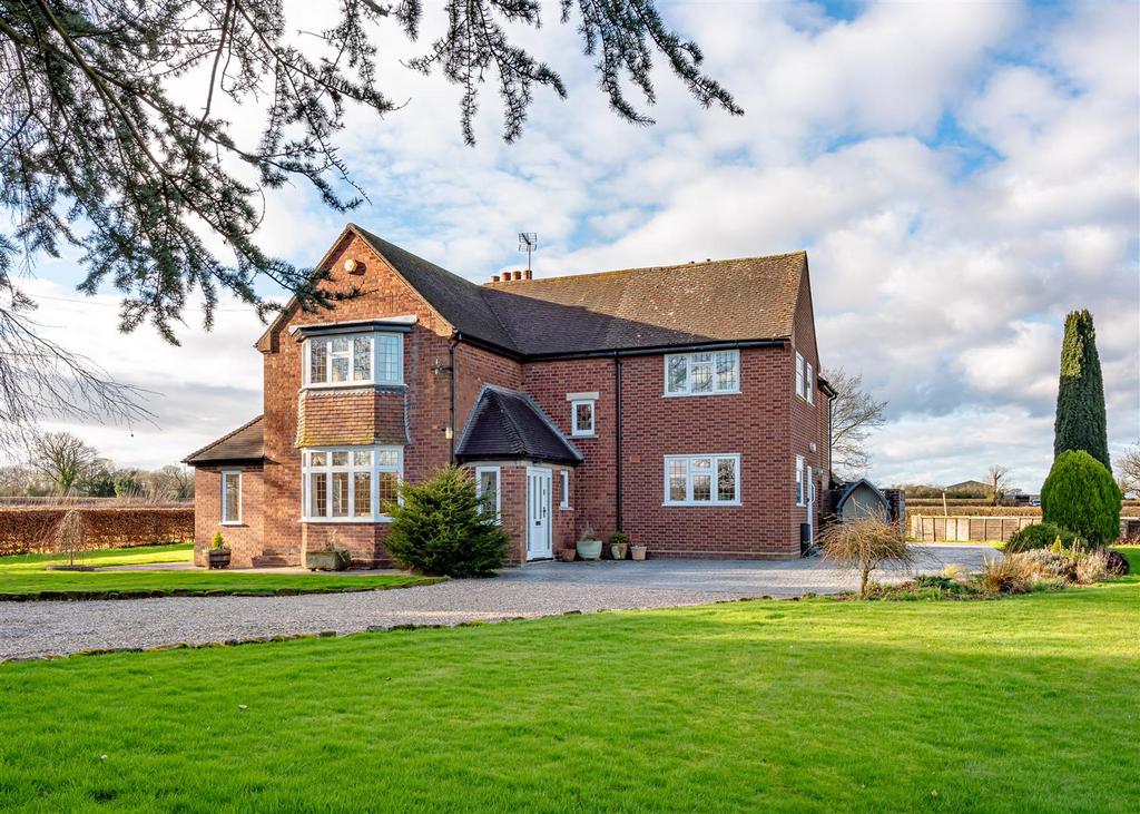 Trentham-front1.jpg