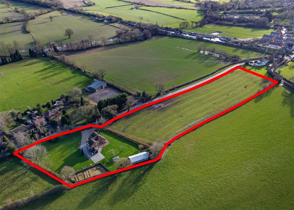 Trentham-drone2.jpg