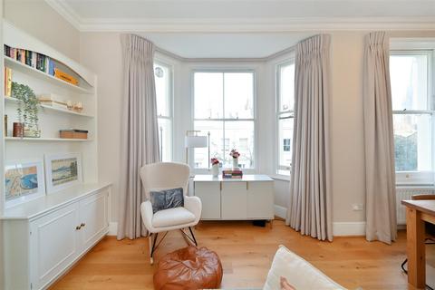 2 bedroom apartment to rent, Gordon Place, Kensington, W8