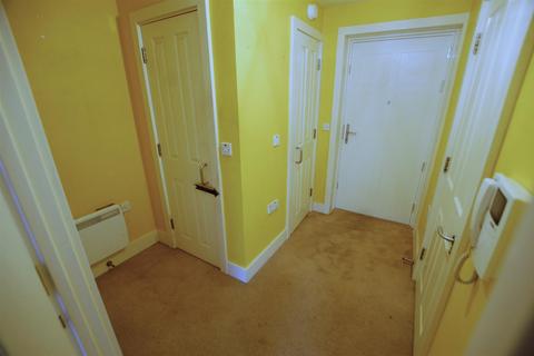 1 bedroom ground floor flat for sale, Lemsford Road, Hatfield