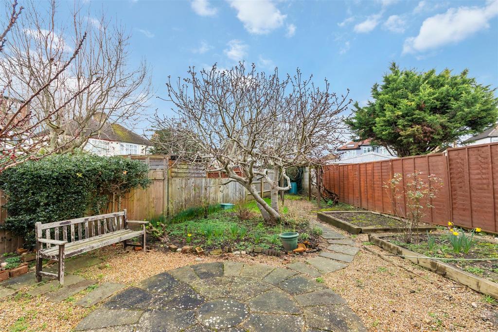 Allgood Close, Morden SM4 3 bed semidetached house for sale £600,000
