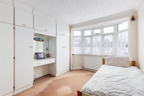 10 Allgood Close, Morden, SM4 4PA