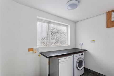 10 Allgood Close, Morden, SM4 4PA