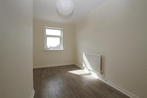 1 bedroom flat to rent - York Road, Southend-On-Sea