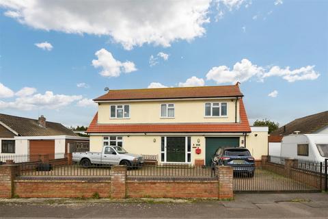 4 bedroom detached house for sale, The Parkway, Canvey Island SS8
