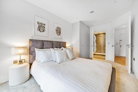 1 bedroom flat for sale, Holden Road, London
