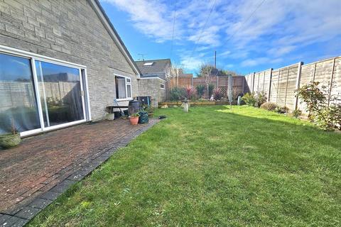 2 bedroom detached bungalow for sale, Underhedge Gardens, Portland