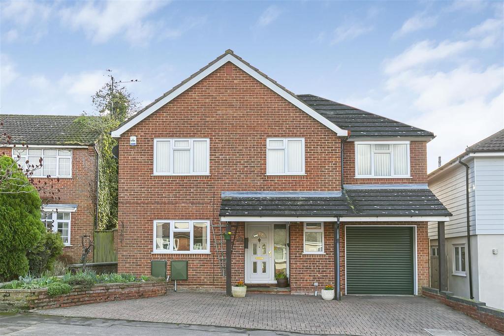 Fulfen Way, Saffron Walden CB11 4 bed detached house for sale £750,000
