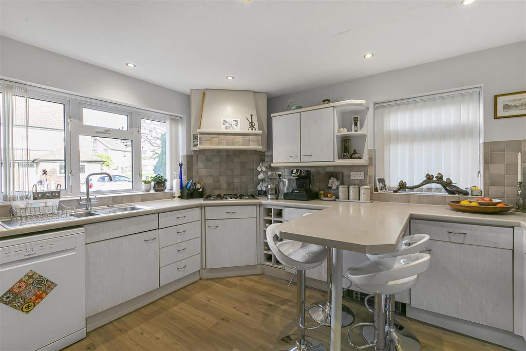 Fulfen Way, Saffron Walden CB11 4 bed detached house for sale £750,000