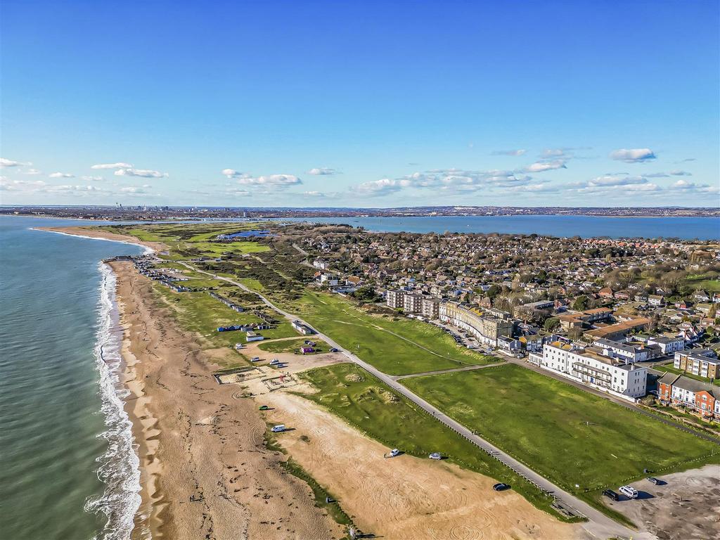 8 The Royal Aerials Portico Marketing Hayling Proper