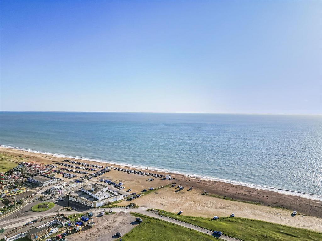 8 The Royal Aerials Portico Marketing Hayling Proper