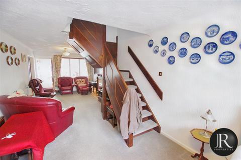 52 Chaseview Road, Alrewas, Burton-on-trent, DE13 7EL