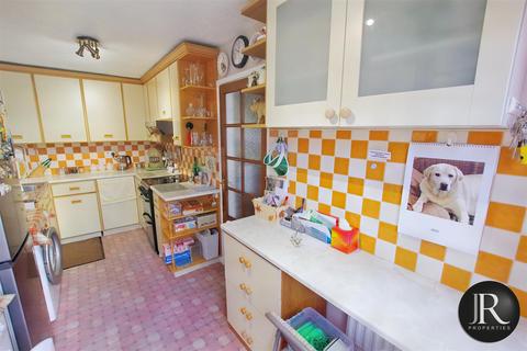 52 Chaseview Road, Alrewas, Burton-on-trent, DE13 7EL