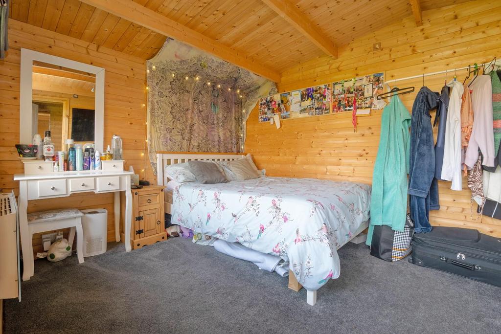 Ann Bed EH.jpg