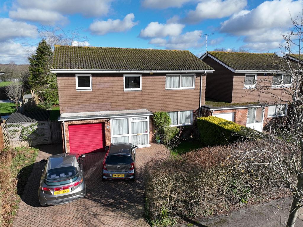 Hardings, Welwyn Garden City, AL7 5 bed link detached house for sale