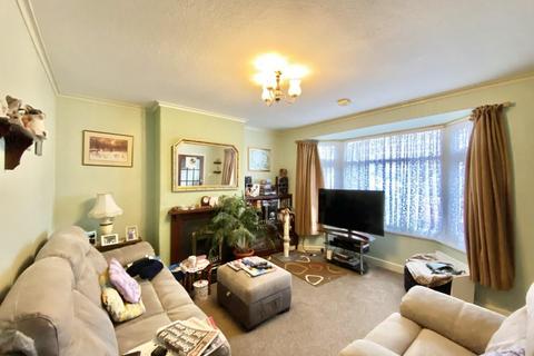 3 Hewens Road, Uxbridge, UB10 0SR