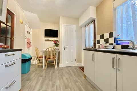 3 Hewens Road, Uxbridge, UB10 0SR