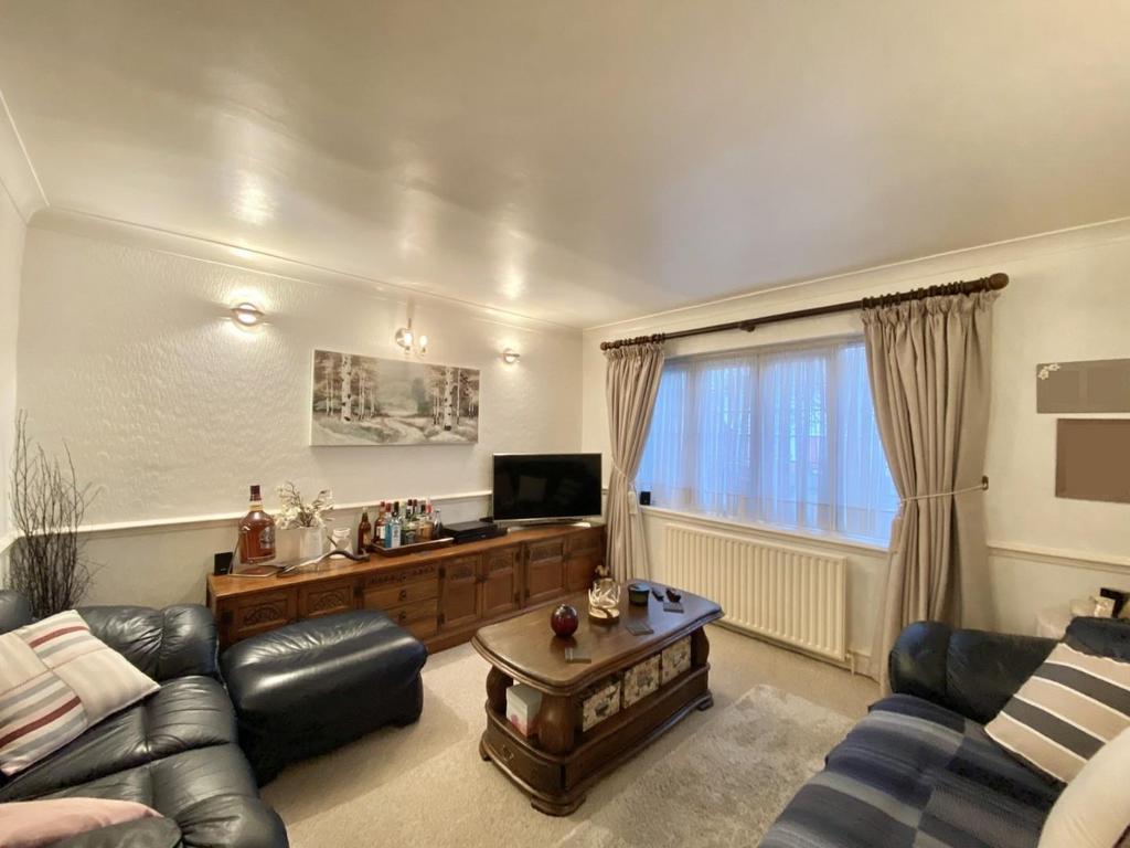 Balmoral Drive, Hayes, Middlesex... 3 bed semidetached house for sale