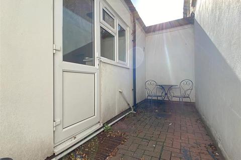 3 bedroom duplex to rent, Lewes Road, Brighton BN2