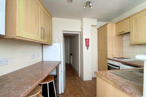 3 bedroom duplex to rent, Lewes Road, Brighton BN2