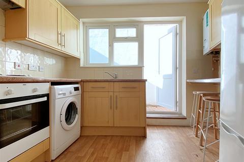 3 bedroom duplex to rent, Lewes Road, Brighton BN2