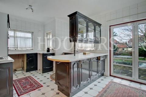 3 bedroom semi-detached house for sale - Paddock Road, London, NW2