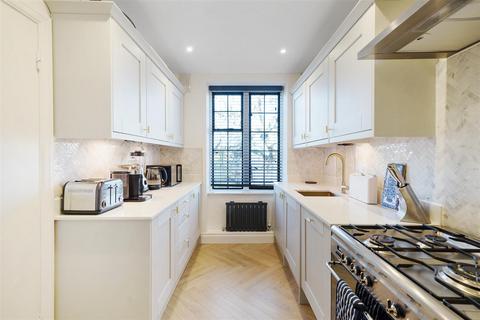 3 bedroom flat for sale, Balliol House, Manor Fields Putney Hill, Putney